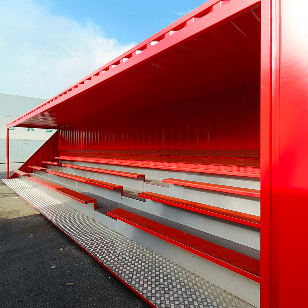 Container tribune pour club de foot.