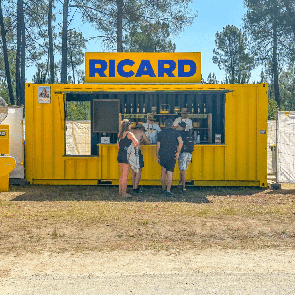 container guinguette personnalisé pour festival RICARD